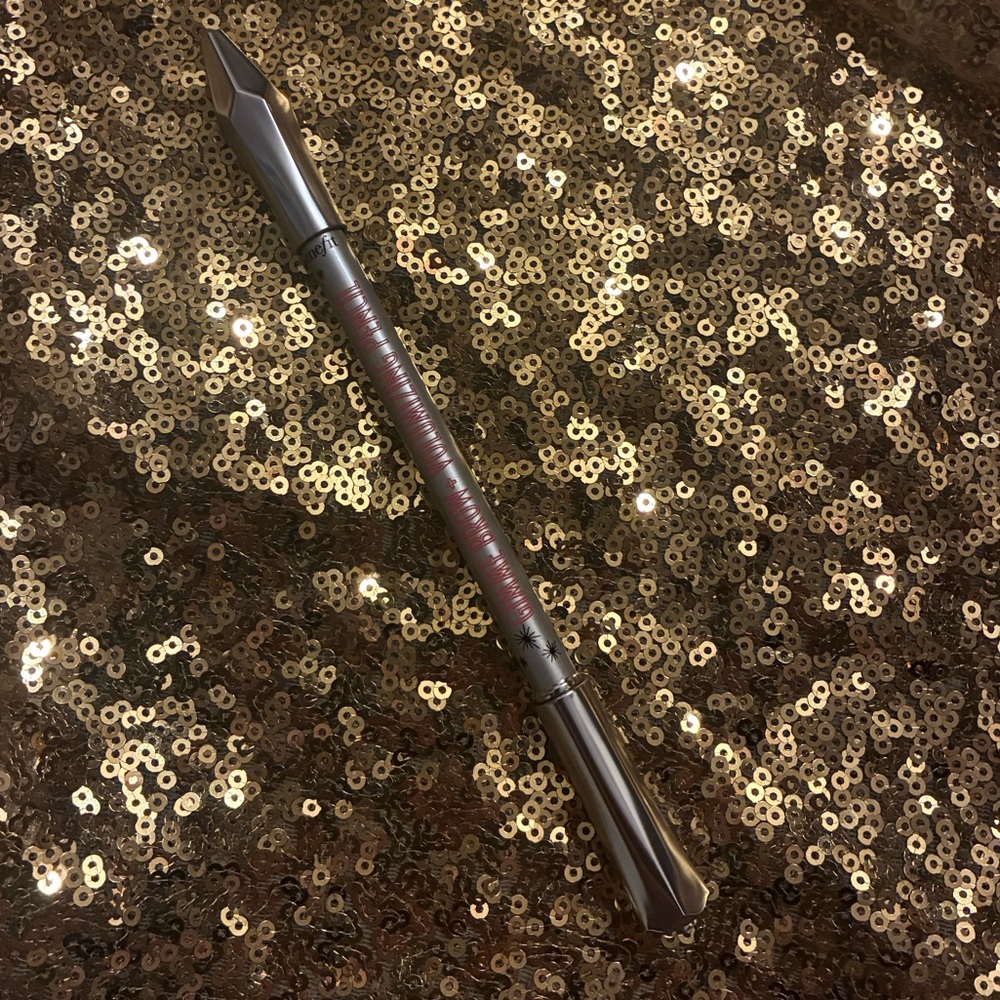 Benefit Gimme Brow+ Volumizing Pencil Volumizing Fiber Eyebrow Pencil 4.5 - Picture 2 of 2